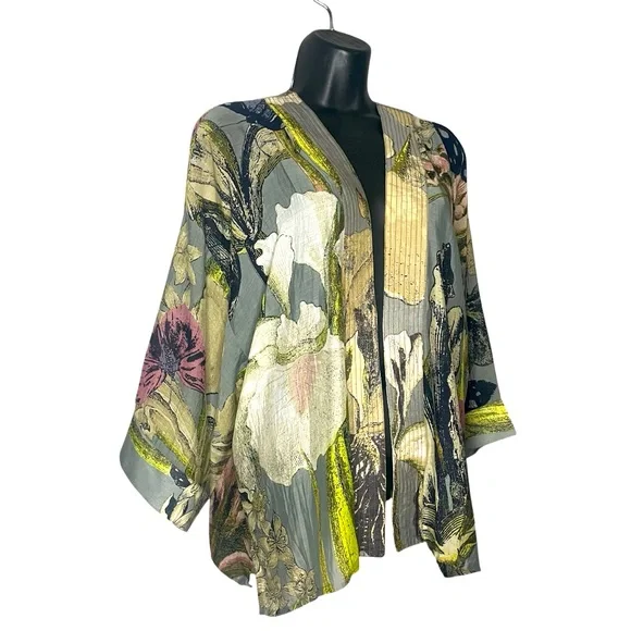 One Hundred Stars Iris Kimono - Picture 4 of 12